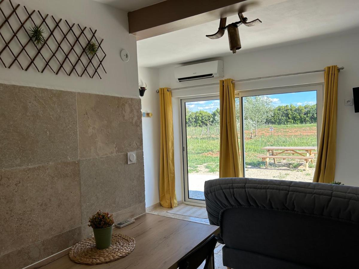 Studio A La Ferme Villa Арл Екстериор снимка